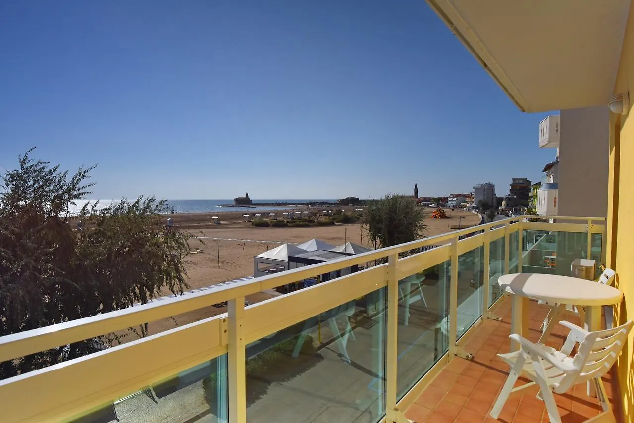 Hotel Villa Olga Caorle 2*,  Italia