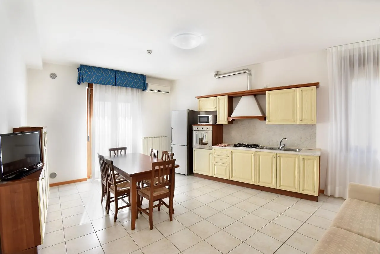Hotel Villa Olga Caorle 2*,  Italia